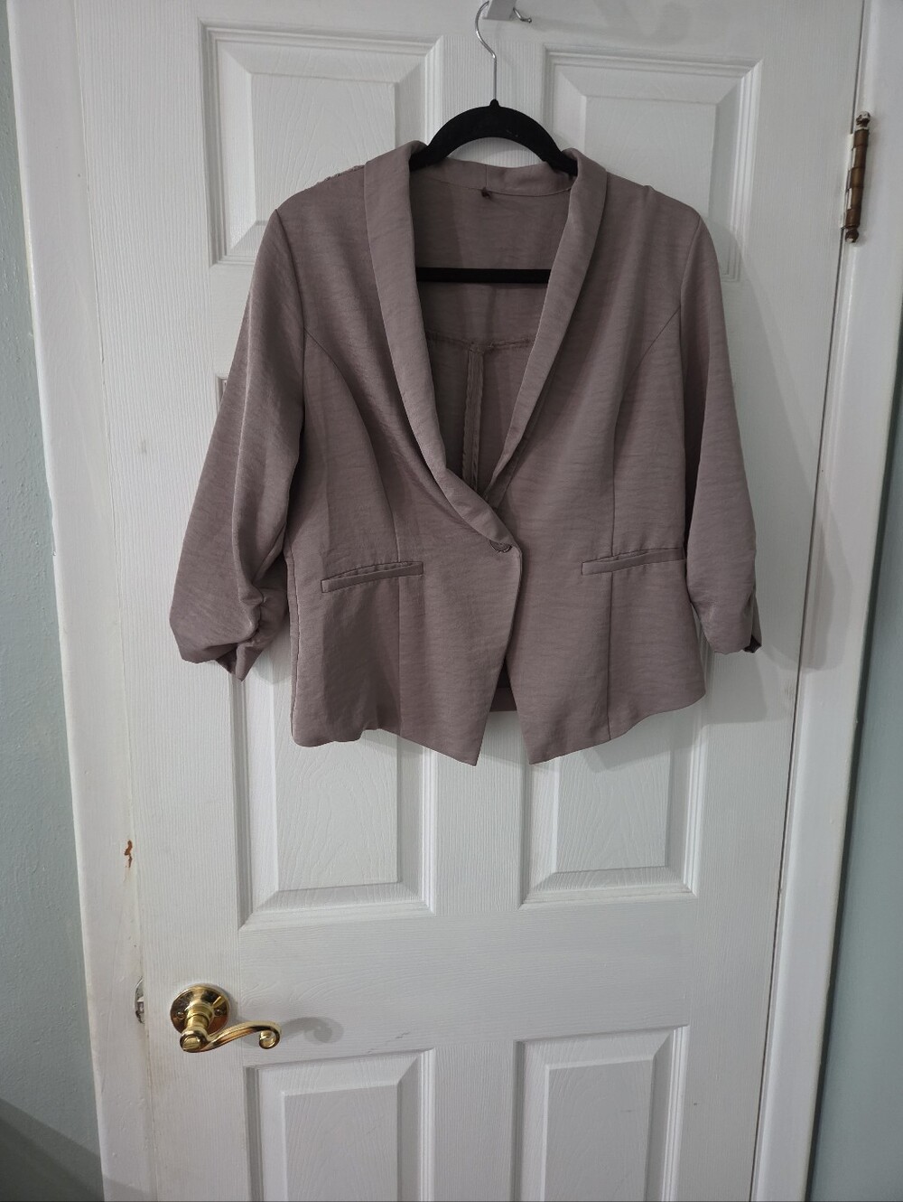 Vanity Light Taupe Shawl Collar Blazer. L